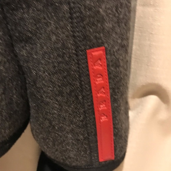 Prada Jacket hooded grey - Picture 4 of 10